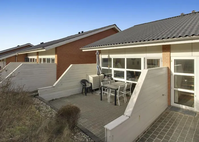 Soufiane - 100m From The Sea By Interhome